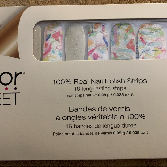 Color Street Open Arms Nail Strips - Picture 1 of 2